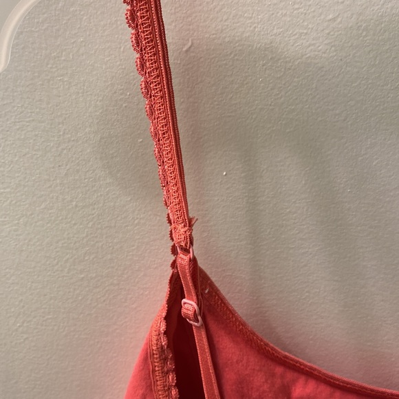 Size XS Abercrombie & Fitch pink lace trim camisole. - Picture 6 of 7
